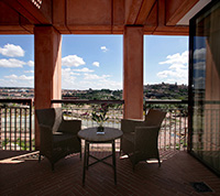 Terraza-habitacion-confort-hotel-cigarral-el-bosque