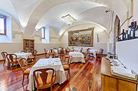 Comedor-3-hotel-convento-las-claras