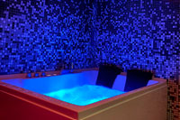 Jacuzzi-2-hotel-mainetes