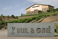 Vista-fachada-bodega-buil-gine-priorat